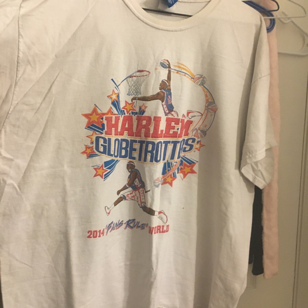 2XL Harlem Globetrotters “Fans Rule” world tour t-shirt